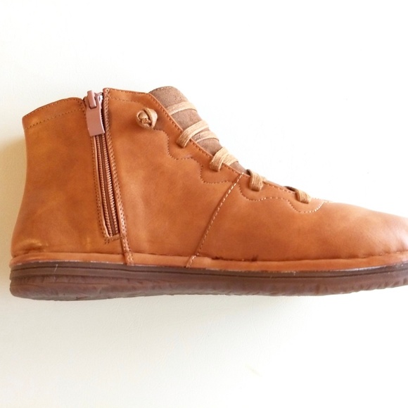 Lostisy Vegan Booties 38 EU 7.5 US Faux Leather - Picture 3 of 8